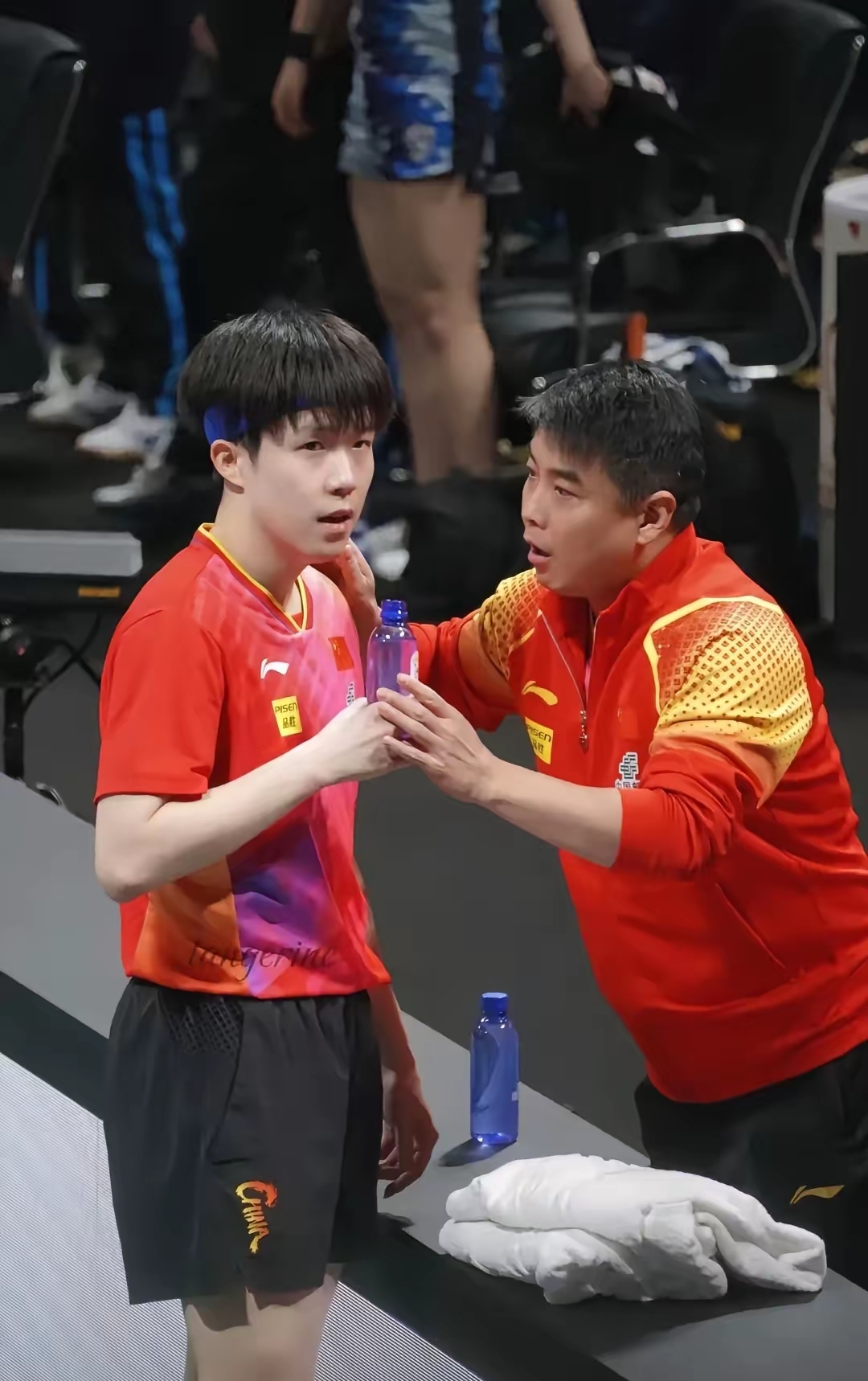 瑞典乒乓球队鏖战英国乒乓球队,王皓送出助攻的简单介绍 瑞典乒乓球队鏖战英国乒乓球队,王皓送出助攻的简单介绍
