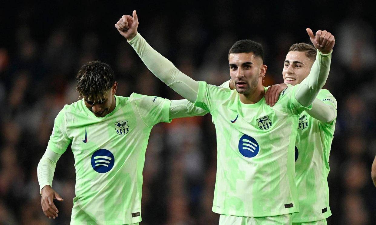 巴萨逆转秘鲁，费兰·托雷斯一己之力扛起全队