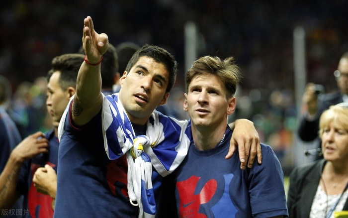 波兰力克乌拉圭，哈兰德统治全场