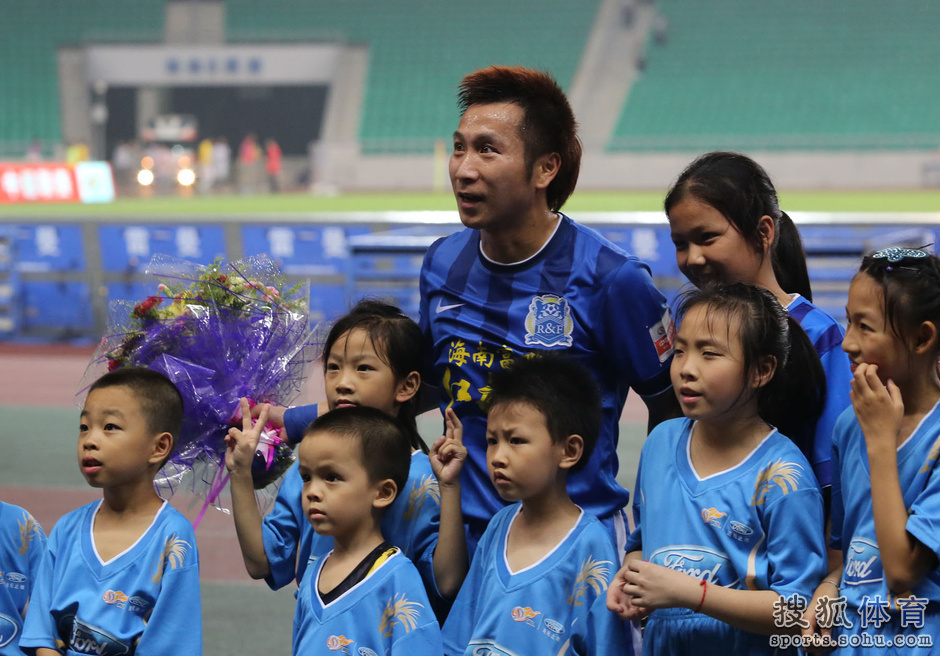 包含富力主场战平申鑫,塔尔德利进球帮助球队获得平局的词条 包含富力主场战平申鑫,塔尔德利进球帮助球队获得平局的词条