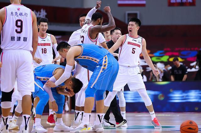 湖北男篮遇困境，紧急召开危机处理会议