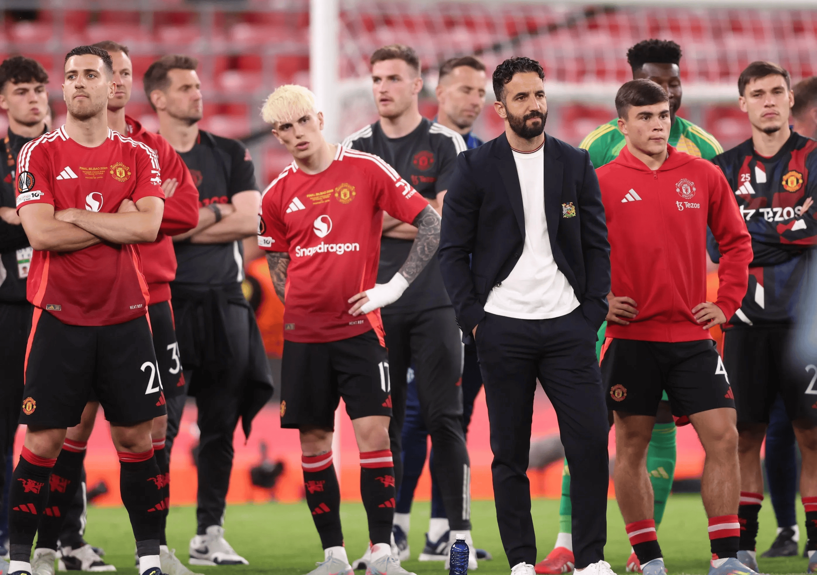 曼联遭遇冷门失利，积分落后的简单介绍