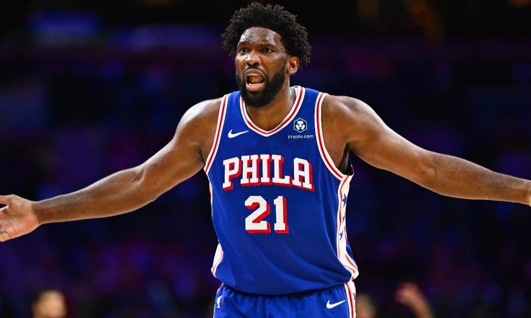 恩比德独揽全场最高28分，76人击败老鹰的简单介绍
