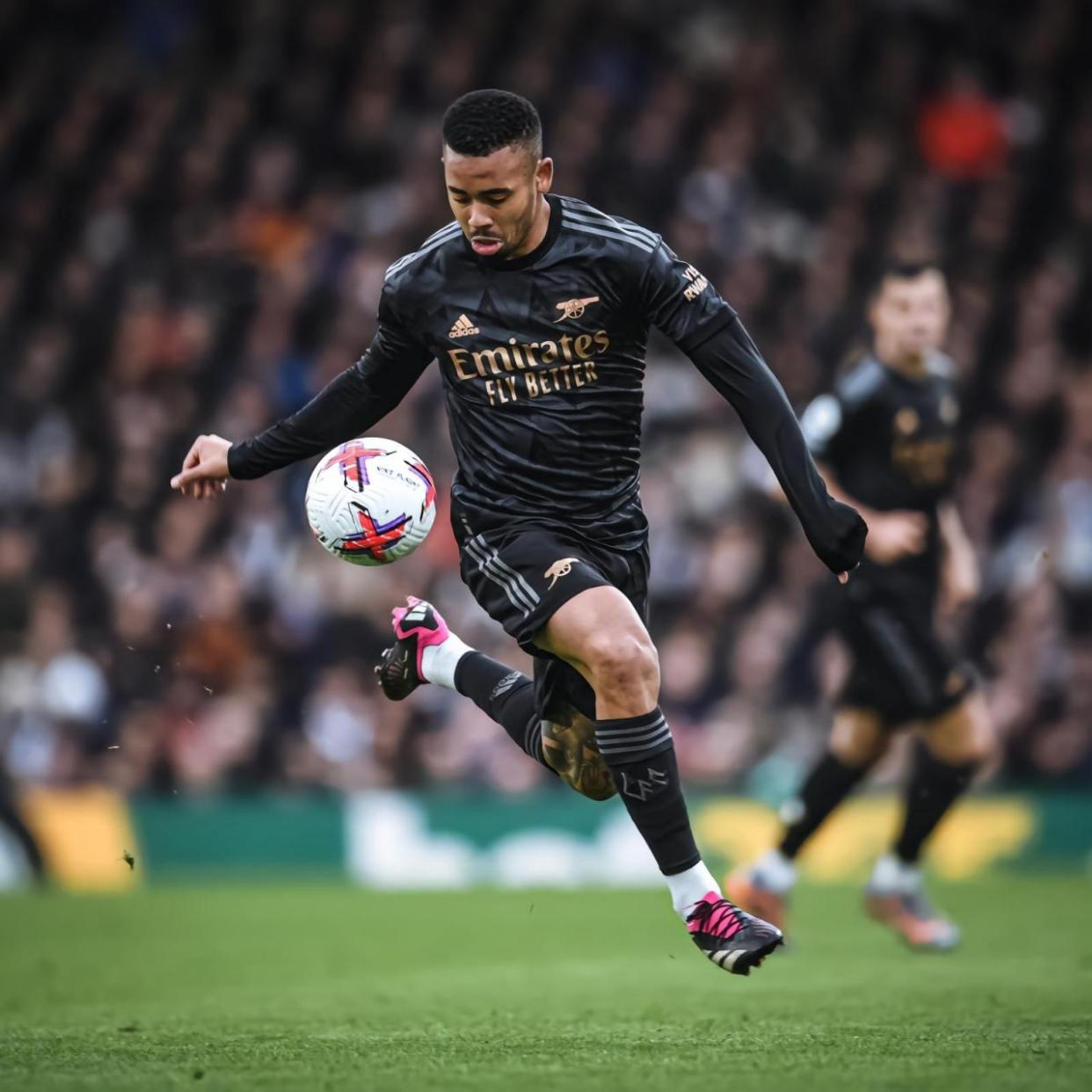 阿森纳主场击败对手，保级前景稍见曙光的简单介绍