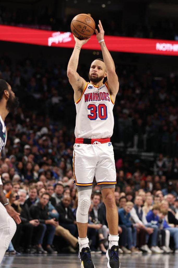 关于盖伊29分+8篮板，独行侠主场击败尼克斯的信息