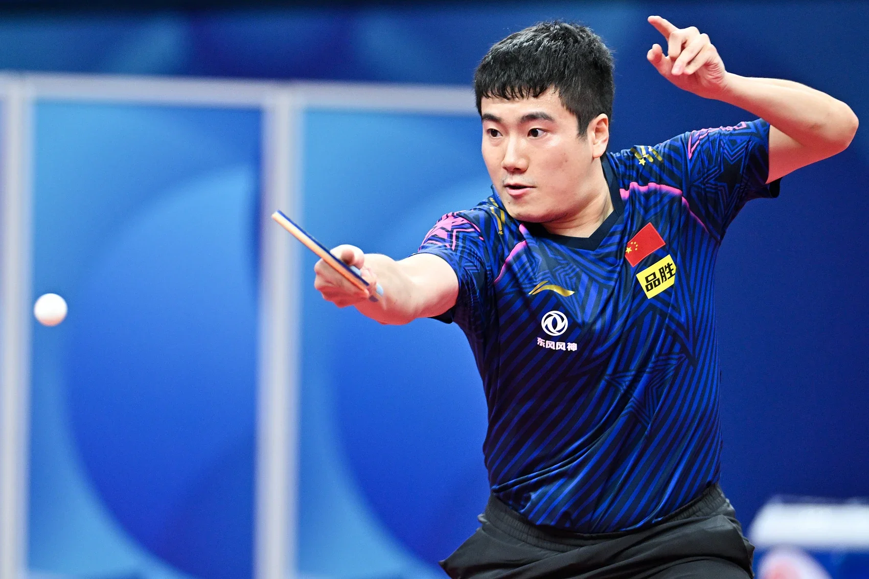 佛山风神球员备战周末赛事,努力充实战术的简单介绍 佛山风神球员备战周末赛事,努力充实战术的简单介绍