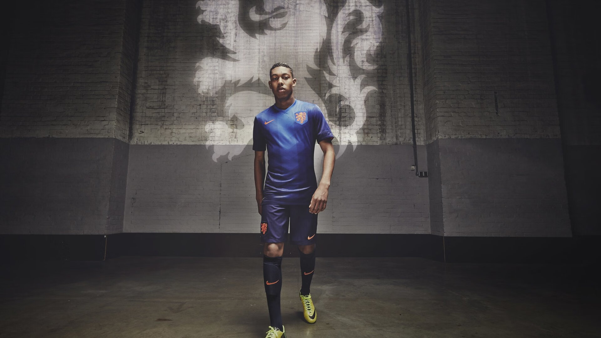 奥运周期关键战之夜，爱德华兹连续得分拉开差距，美国男篮锁定巴黎席位